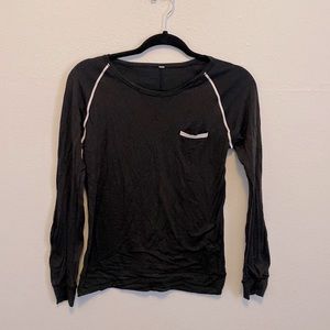 Lightweight lululemon athletica training top with anti-stink silverescent!